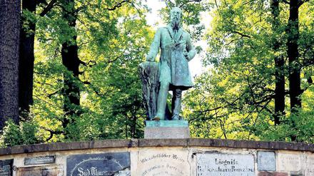 Turnvater im Wald. Das Friedrich-Ludwig-Jahn-Denkmal in der Hasenheide erinnert auch an den ersten Turnplatz in Deutschland.