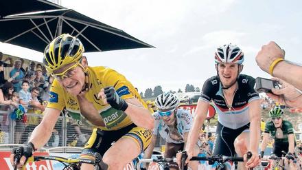 Gelbes Wunder. Der Franzose Thomas Voeckler rettet die Führung bei der Tour de France Tag für Tag ins Ziel. 