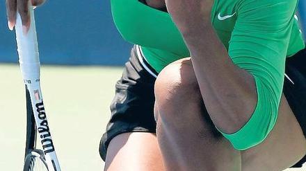 Power-Kniefall. Serena Williams zeigt beim Turnier in Stanford alte Stärke. Foto: AFP
