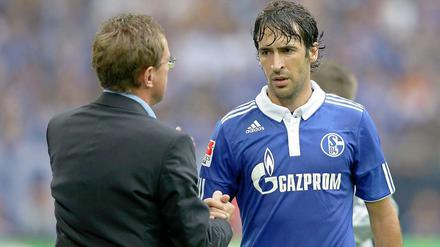 Raul bleibt der Bundesliga und seinem Trainer Ralf Rangnick erhalten - vorerst.