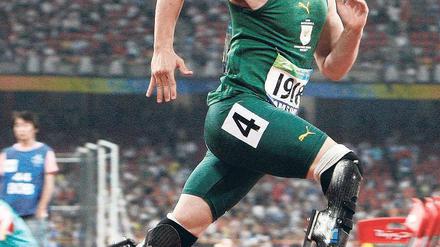 Großer Lauf. Oscar Pistorius kann sich bei der WM erstmals mit den besten 400-Meter-Läufern der Welt messen. Foto: AP