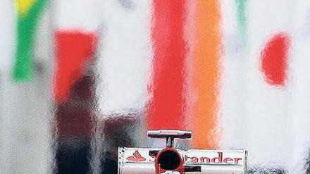 Leader nur im Team. Ferrari-Star Fernando Alonso hat keine realistische Chance mehr auf den WM-Titel. Foto: dapd