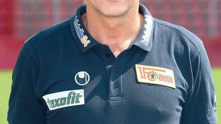 Union-Coach Uwe Neuhaus vertraut in der Spielvorbereitung auf technische Hilfsmittel.