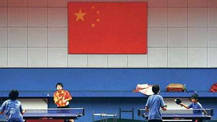 Sternchen unter Sternen. Schon im Grundschulalter trainieren Chinas beste Nachwuchsspieler mehrmals am Tag. Die Trainingsgeheimnisse sollen nun rund um die Welt gehen.