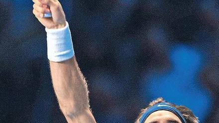 Von oben herab. Roger Federer ließ Rafael Nadal überhaupt keine Chance. Foto: AFP