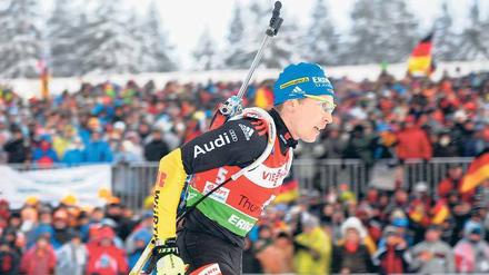 Mit voller Kraft zum Sieg. Andreas Birnbacher gewann vor der Kulisse von tausenden begeisterten Zuschauern in Oberhof. Foto: dpa