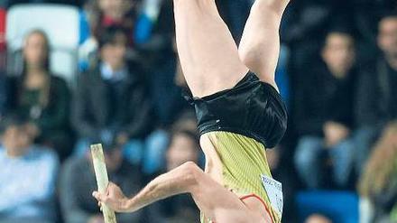 Höhenflieger. Björn Otto gewann bei der WM Silber im Stabhochsprung. Foto: dapd