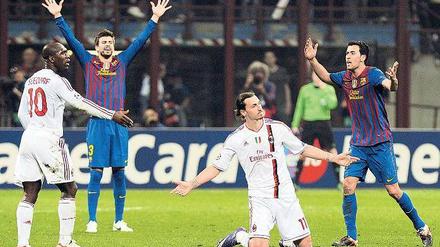 Star in der Manege. Zlatan Ibrahimovic (Mitte) darf beim AC Mailand wieder die Nummer eins im Angriff sein. In Barcelona musste er sich hinter Lionel Messi anstellen. 