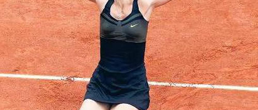 Zu groß für den Rest der Welt. Maria Scharapowa ist nach ihrem souveränen Sieg bei den French Open ab Montag wieder die Nummer eins der Tennis-Weltrangliste. Foto: Reuters