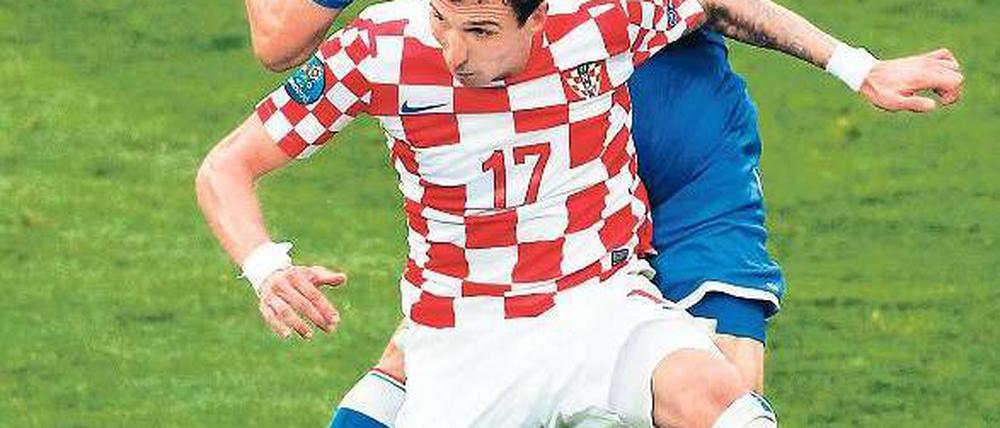 Eckig und kantig. Dank Mario Mandzukic hat Kroatien gute Chancen aufs Weiterkommen. Der Stürmer traf bereits dreimal. Foto: dapd