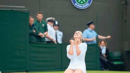 Endlich erlöst. Zum ersten Mal gewinnt die Berlinerin Sabine Lisicki gegen die Weltranglistenerste Maria Scharapowa. Foto: Reuters