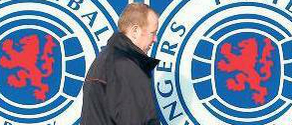 Es geht vorbei. Die Fans der Glasgow Rangers können nicht fassen, dass der Klub nach 140 Jahren insolvent ist.