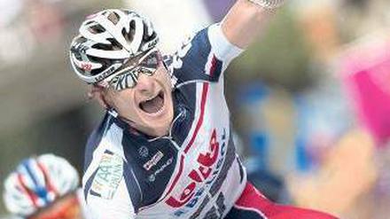Der dritte Streich. André Greipel beim Gewinn der 13. Etappe der Tour. Foto: AFP
