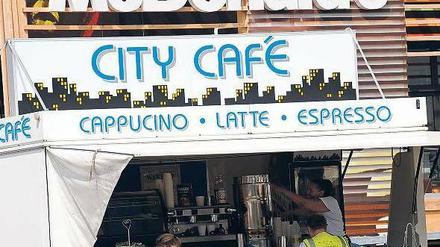 Ladenschluss fürs City Café. Ab jetzt dürfen auf dem olympischen Gelände nur noch die Sponsoren ausschenken. Foto: dpa