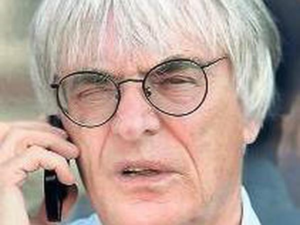 Bernie Ecclestone, 81, ist eine öffentlich umstrittene Figur. Der milliardenschwere Brite ist mächtiger Chef der Formel 1. In Deutschland wird wegen Bestechung gegen ihn ermittelt.