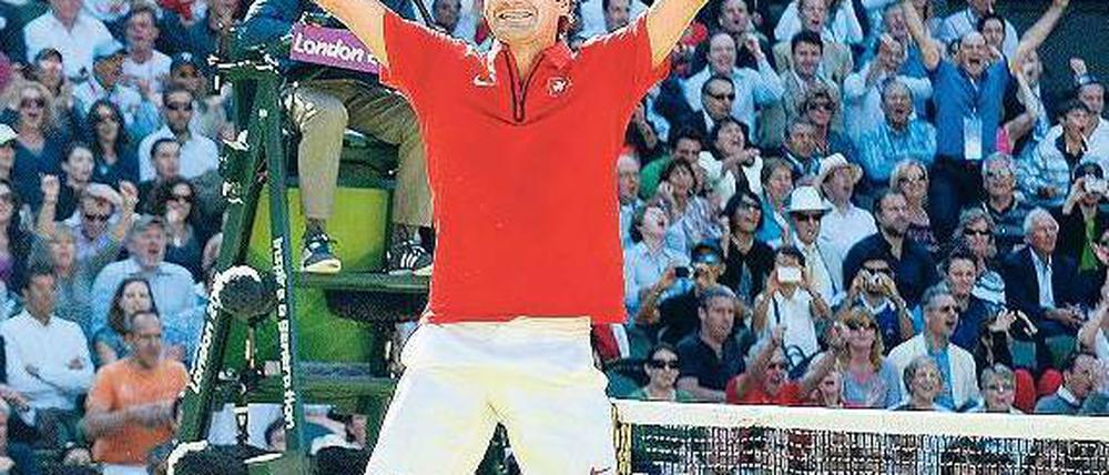 Schweizer Präzision. Nach einem epischen Match bejubelte der Weltranglistenerste Roger Federer seinen Final-Einzug. Foto: dpa