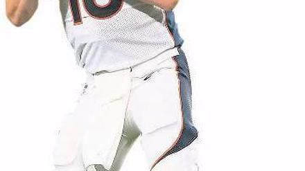 Noch gewöhnungsbedürftig. Peyton Manning trägt in der neuen Saison das Trikot der Denver Broncos.