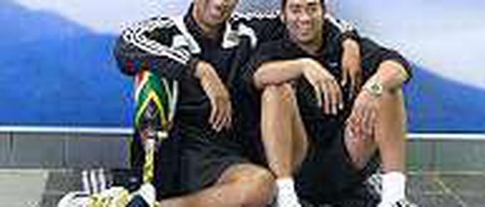 Lebensretterbrüder. Vachmat Hassiem (links) skypt während der Paralympics in London täglich mit Taariq.