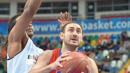 Der Weg des Geldes. Nenad Krstic spielt lieber in Russland als in der NBA. Foto: AFP