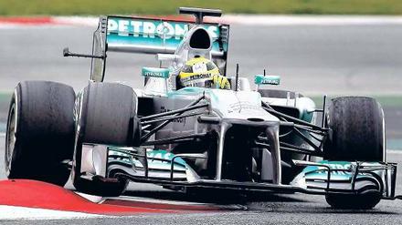 Hoffnung auf mehr. Nico Rosberg fuhr den einzigen Sieg für Mercedes in den vergangenen drei Jahren heraus. 2013 darf es gern ein bisschen mehr werden. In den Testfahrten vor der Saison konnte das Auto schon einmal überzeugen. Foto: dpa