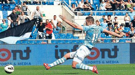 Klosissimo. Nach seinen fünf Toren gegen Bologna wurde Lazios Stürmer Miroslav Klose von den italienischen Medien mit Lob überschüttet. Foto: dpa