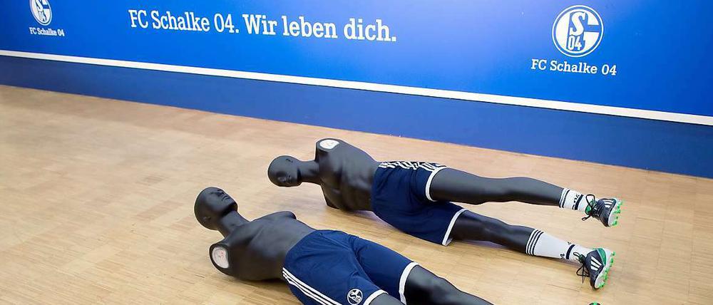 Zerlegt sich Schalke selbst? Oder wird der Klub nach einem Erfolg an diesem Samstag beim SC Freiburg bis in die Puppen feiern? 