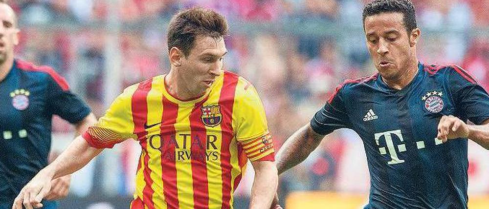 Wieder zweiter Sieger. Lionel Messi (M.) verlor mit Barcelona erneut gegen den FC Bayern, der mit seinem ehemaligen Teamkameraden Thiago (r.) antrat.