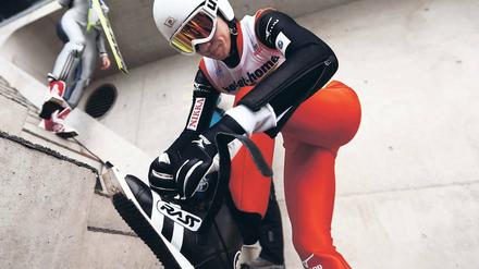 Ohne Chance. Südkoreas Skispringer können derzeit nicht mithalten. Foto: Imago