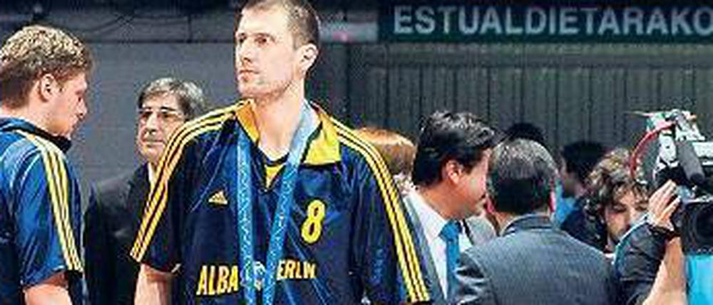 Knapp daneben, auch vorbei. Im April 2010 scheiterte Alba, im Bild Dragan Dojcin, erst im Finale des Eurocups an Valencia.