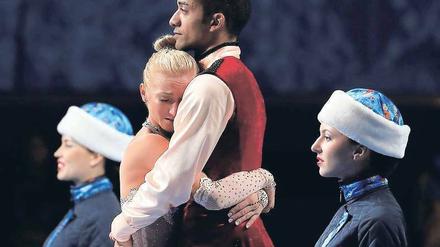 Mit Fassung. Aljona Sawtschenko und Robin Szolkowy versuchten nicht, ihre Leistung durch viele Tränen und dramatische Reaktionen zu erhöhen oder Bronze schönzureden.