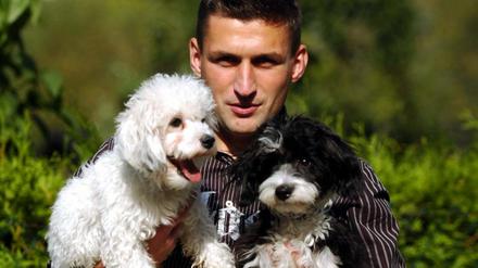 Gestatten: Batida und Coco. Als Torsten Mattuschka 2005 zum 1. FC Union wechselte, brachte er seine beiden Hunde mit.