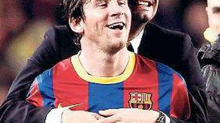 Vergangene Liebe. Guardiola und Messi (vorn) im Jahr 2011. Foto: dpa/Estevez