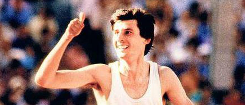 Jetzt bin ich ein Olympionike! Sebastian Coe nach seinem Sieg über 1500 Meter in Moskau 1980 vor Jürgen Straub aus der DDR und seinem Landsmann Steve Ovett.
