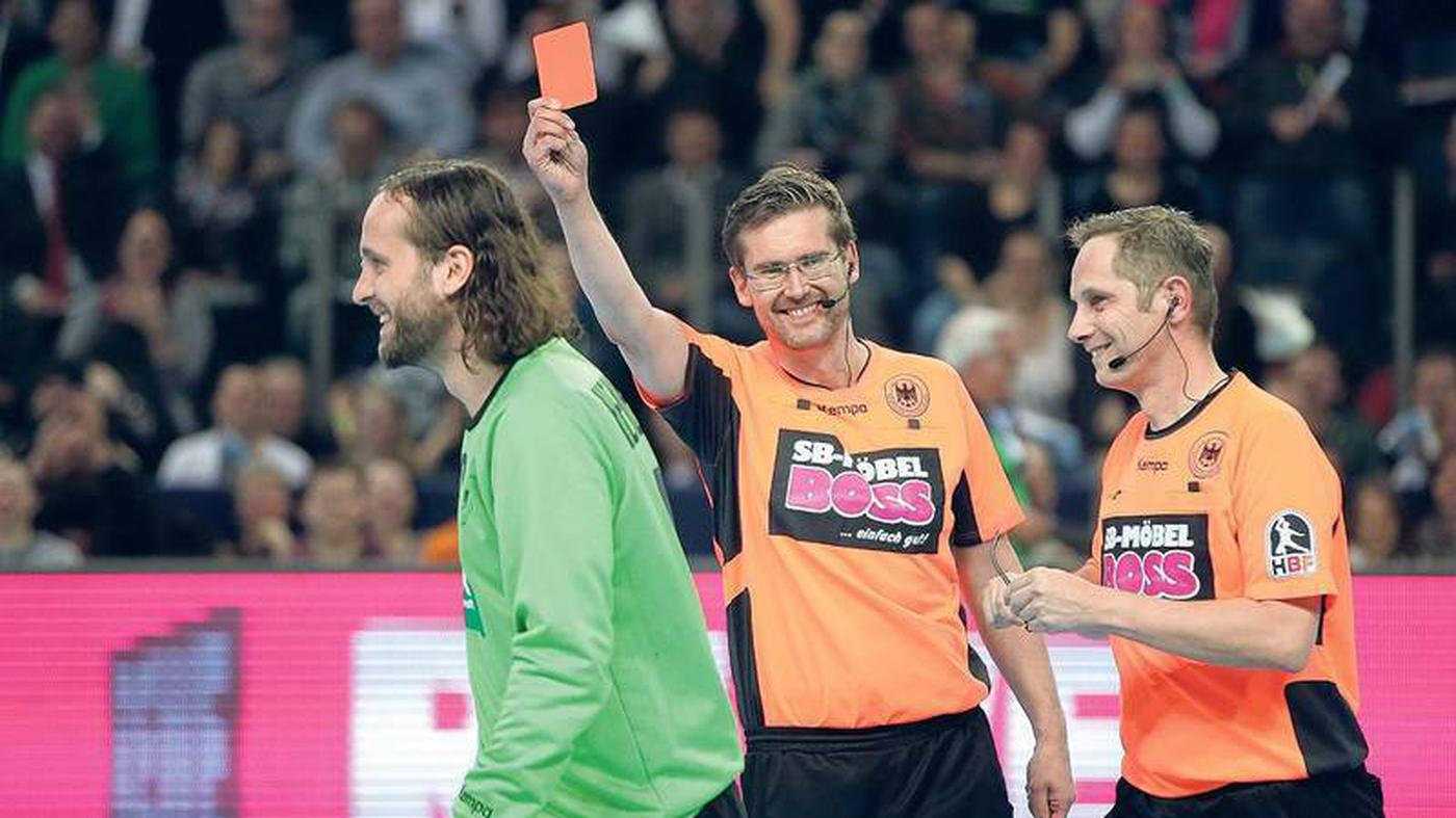 Die neuen Regeln im Handball sind umstritten Sechs Pässe und eine