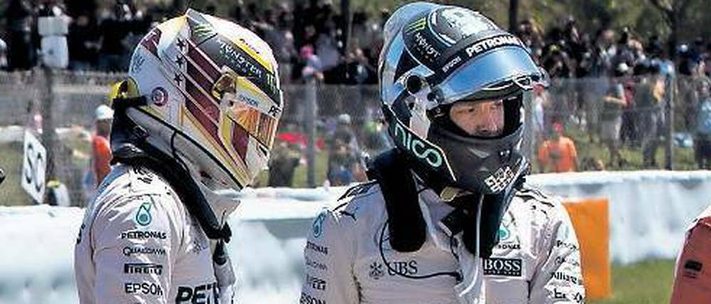 Piloten im Kiesbett. Nico Rosberg (rechts) und Lewis Hamilton.