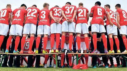Wiiieeder Dritte Liga. Rot Weiß Erfurt ist auch zur neuen Saison dabei. 