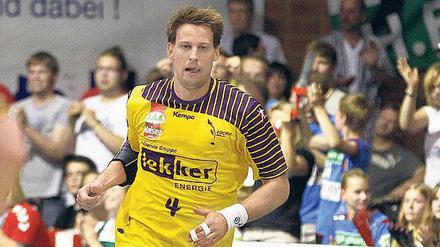 Torsten Laen, 37, war von 2009 bis 2013 Kapitän der Füchse Berlin und Publikumsliebling beim Anhang des Handball-Bundesligisten. Im Sommer 2013 verließ er den Verein und wechselte zurück in die Heimat nach Dänemark. Am Sonntag (16 Uhr) trifft Laen nun mit seinem neuen Klub GOG Handbold auf die Berliner. 