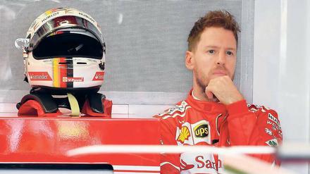 Kinnlade hochgeklappt. Sebastian Vettel will in der neuen Formel-1-Saison weniger über die Konkurrenz von Mercedes staunen und selbst wieder höhere Ziele in Angriff nehmen. Am Wochenende startet die Rennserie in Melbourne ins Jahr 2017. 