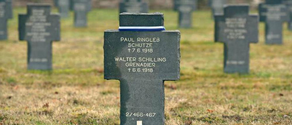 Einer von 36. Der Herthaner Walter Schilling liegt in Maissemy begraben. 