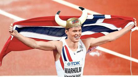 Einer mit Hörnern. Der Norweger Karsten Warholm wurde in London sensationell über 400 Meter Hürden Weltmeister – der 21-Jährige könnte eines der neuen Gesichter der Leichtathletik werden. 