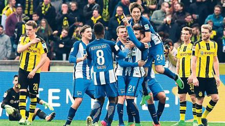 Es geht. Im März gewannen die Berliner (in Blau) ihr Heimspiel gegen den BVB.