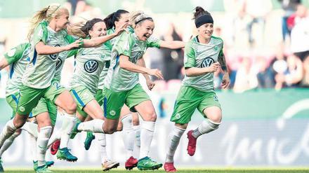 Die Wolfsburgerinnen beim Sieg im DFB-Pokalfinale gegen den FC Bayern München. 