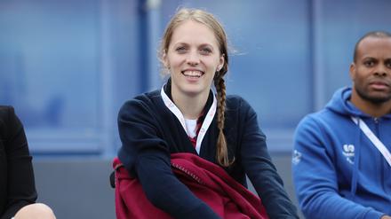Kira Grünberg, 25, hält Österreichs Rekord im Stabhochsprung (4,45 Meter). Seit ihrem Trainingsunfall 2015 ist sie querschnittsgelähmt. Nun arbeitet sie als Politikerin.