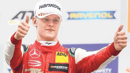 So sieht Freude aus. Mick Schumacher gewann 2018 in der Formel-3-Meisterschaft, den Titel.