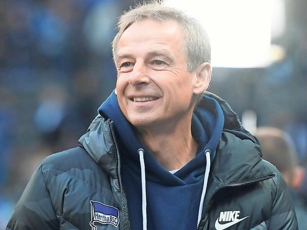 Wieder mit Papiere. Jürgen Klinsmann wurde erwischt.