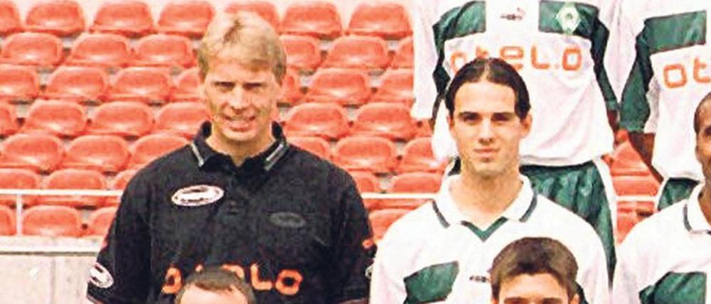 Wolfgang Sidka, 65, war in der Saison 1988/99 bei Werder Bremen Trainer von Alexander Nouri (Mitte, 2. v. r.)
