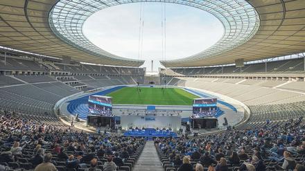 Tagen in der Ostkurve. Coronabedingt hat Hertha BSC seine Mitgliederversammlung am Sonntag im Olympiastadion abgehalten. 