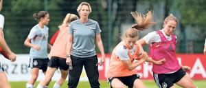 Bundestrainerin Martina Voss-Tecklenburg hofft auf zwei klaren Siege. 