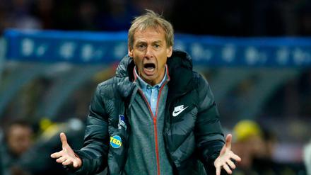 Zum Schreien. Jürgen Klinsmann hat Probleme mit seiner Trainerlizenz. 