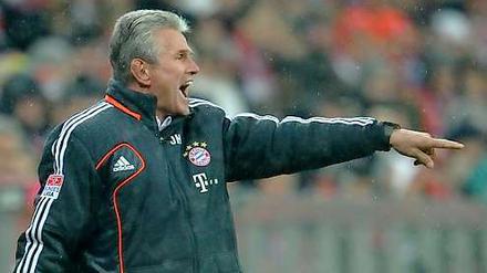 Bayern-Trainer Jupp Heynckes konnte die Niederlage gegen seinen Ex-Klub Leverkusen von der Seitenlinie aus nicht verhindern.